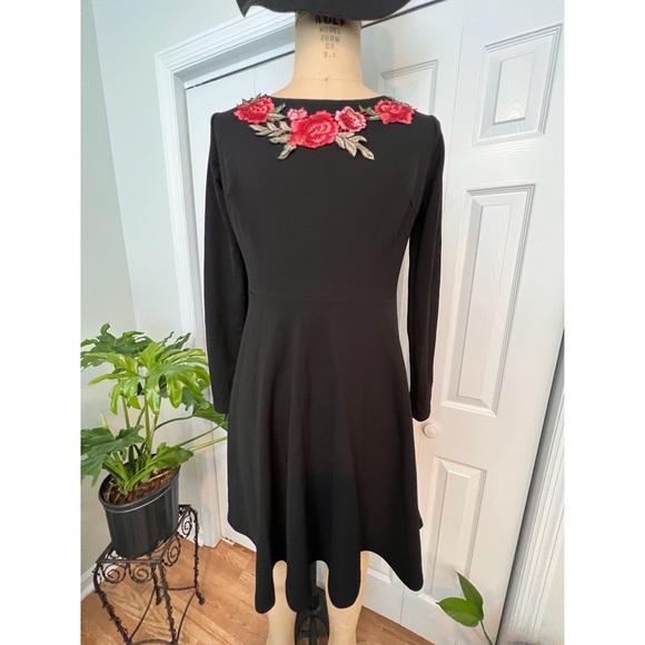 CLUB L BY ASOS BLACK LONG SLEVE ROSE EMBROIDERED SKATER DRESS US SIZE 14 - Picture 2 of 8